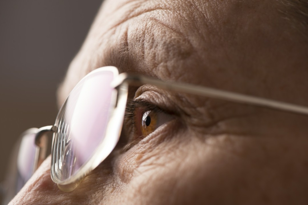 słaby wzrok u starszej osoby
